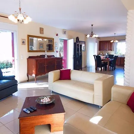 Villa Aliona Mavrata